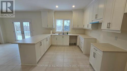 61 Ruby Ridge, Oro-Medonte, ON - Indoor Photo Showing Kitchen