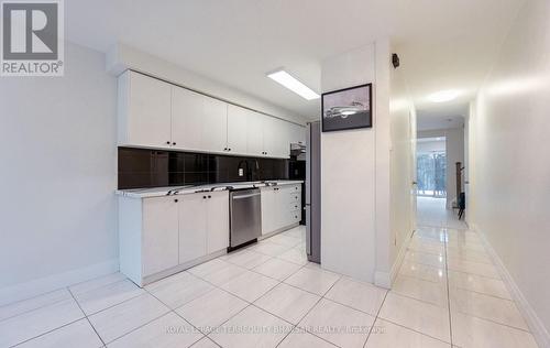 12 - 5020 Delaware Drive, Mississauga, ON - Indoor Photo Showing Kitchen