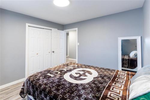 10 Larter Crescent, Winnipeg, MB - Indoor Photo Showing Bedroom