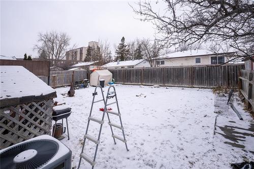 10 Larter Crescent, Winnipeg, MB - Outdoor