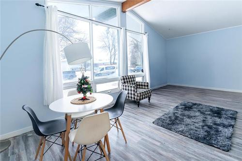 10 Larter Crescent, Winnipeg, MB - Indoor Photo Showing Dining Room