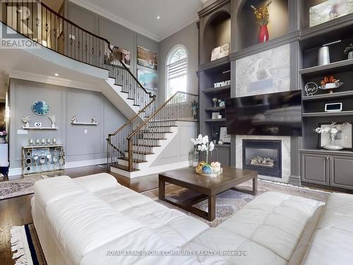 5 Trilogy Court, Richmond Hill, ON - Indoor Photo Showing Living Room With Fireplace
