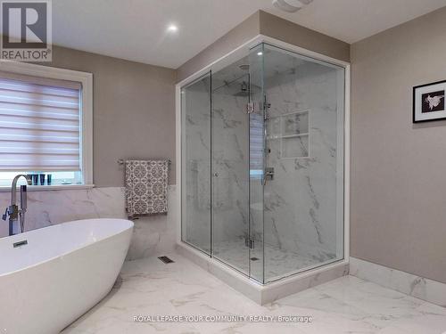 5 Trilogy Court, Richmond Hill, ON - Indoor Photo Showing Bathroom