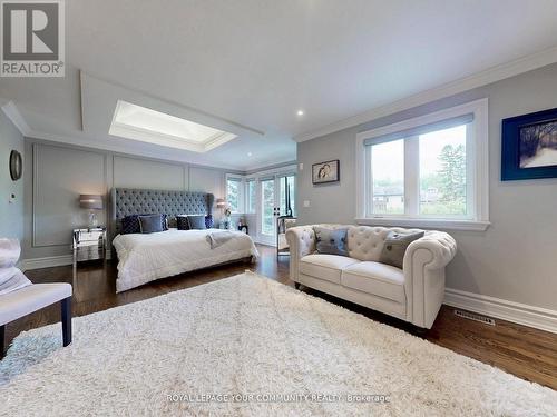 5 Trilogy Court, Richmond Hill, ON - Indoor Photo Showing Living Room