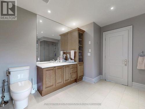 5 Trilogy Court, Richmond Hill, ON - Indoor Photo Showing Bathroom