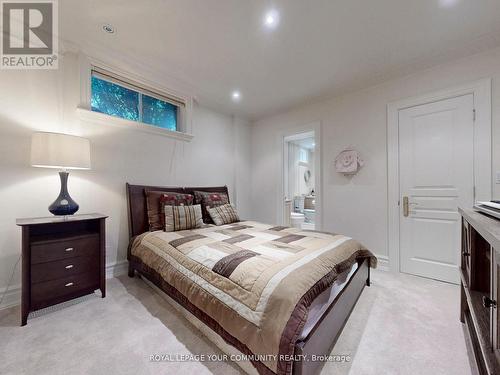 5 Trilogy Court, Richmond Hill, ON - Indoor Photo Showing Bedroom