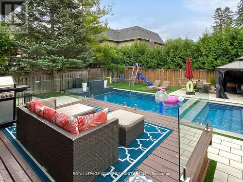 5 Trilogy Court, Richmond Hill, ON - Outdoor With In Ground Pool With Backyard