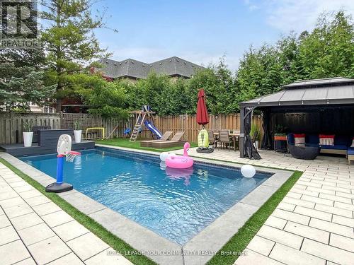 5 Trilogy Court, Richmond Hill, ON - Outdoor With In Ground Pool With Backyard