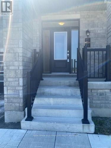 132 Nottingham Road, Barrie, ON - Outdoor