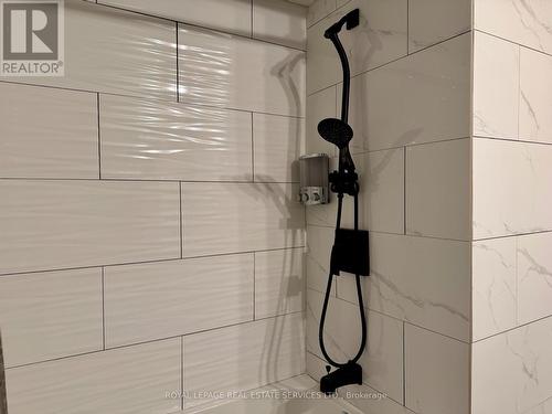 70 Hisey Crescent, Toronto, ON - Indoor