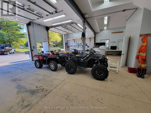 5631 Upper Big Chute Road, Severn, ON - Indoor Photo Showing Garage
