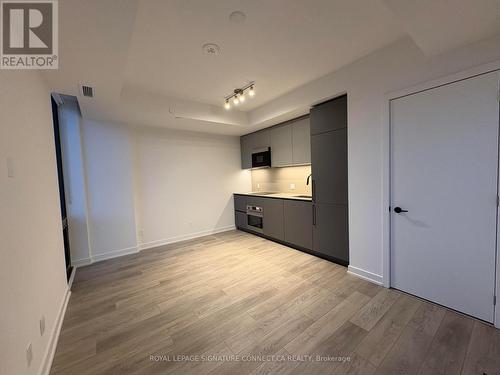 911 - 35 Parliament Street, Toronto, ON - Indoor