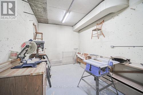 808 - 20 William Roe Boulevard, Newmarket, ON - Indoor