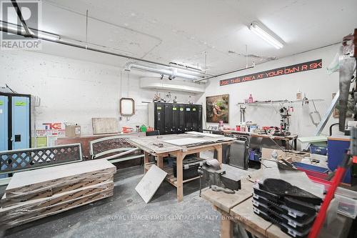 808 - 20 William Roe Boulevard, Newmarket, ON - Indoor