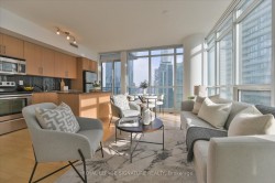 3007-55 Bremner Boulevard  Toronto, ON M5V 3V8