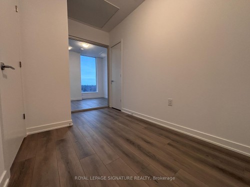 802-7439 Kingston Road, Toronto, ON - Indoor Photo Showing Other Room