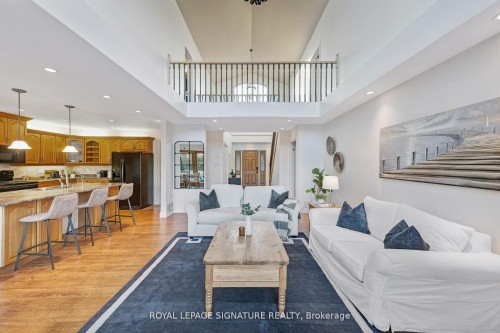 5359 Eighth Line, Erin, ON - Indoor Photo Showing Living Room