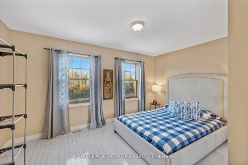 5359 Eighth Line, Erin, ON - Indoor Photo Showing Bedroom