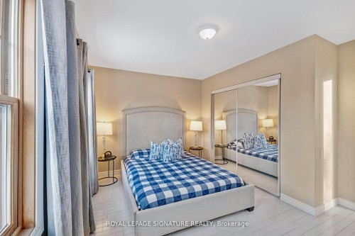 5359 Eighth Line, Erin, ON - Indoor Photo Showing Bedroom