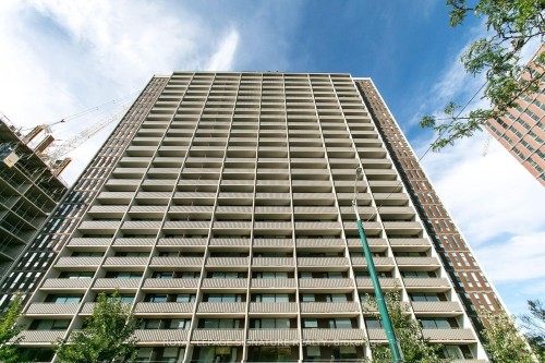 2102-666 Spadina Avenue, Toronto, ON - Outdoor With Facade