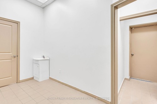 4-3155 Eglinton Avenue E, Toronto, ON 