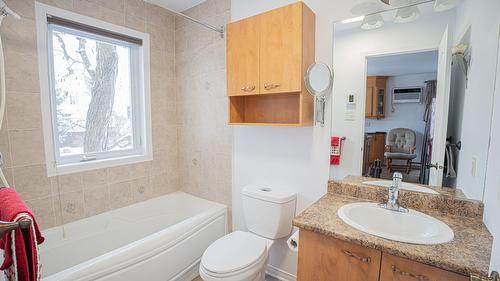 Salle de bains - 71Z  - 73Z Place Bourdages, Terrebonne (Terrebonne), QC - Indoor Photo Showing Bathroom