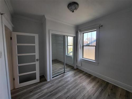 422 Burrows Ave, Winnipeg, MB 