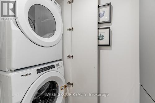 406 - 500 Wilson Avenue, Toronto, ON - Indoor Photo Showing Laundry Room