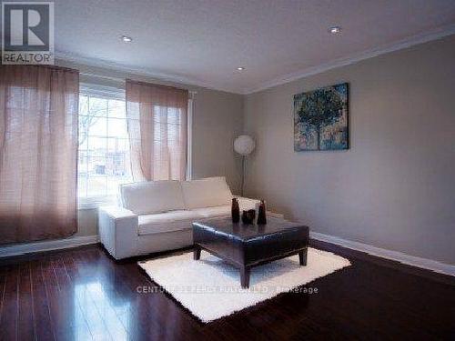 50 Kilgreggan Crescent, Toronto, ON - Indoor Photo Showing Living Room