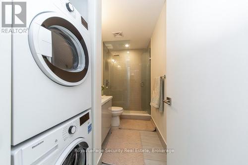 314 - 2916 Highway 7 Road, Vaughan, ON - Indoor Photo Showing Laundry Room