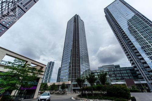 314 - 2916 Highway 7 Road, Vaughan, ON - Outdoor With Facade