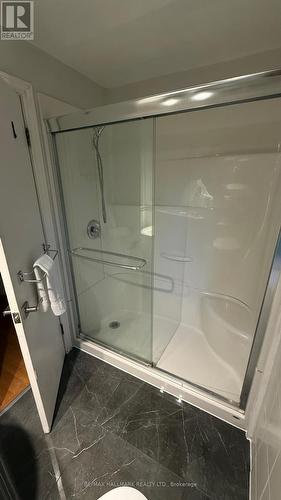 187 Mill Street, Richmond Hill, ON - Indoor Photo Showing Bathroom