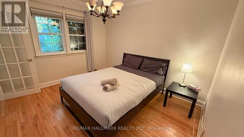 187 Mill Street, Richmond Hill, ON - Indoor Photo Showing Bedroom