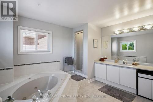 961 Focal Road, Mississauga, ON - Indoor Photo Showing Bathroom