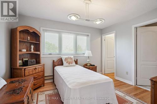961 Focal Road, Mississauga, ON - Indoor Photo Showing Bedroom