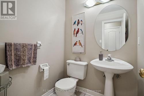 961 Focal Road, Mississauga, ON - Indoor Photo Showing Bathroom