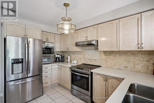 961 Focal Road, Mississauga, ON - Indoor Photo Showing Kitchen With Stainless Steel Kitchen With Double Sink