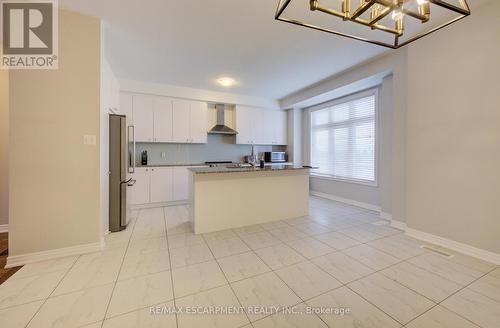 2285 Khalsa Gate, Oakville, ON - Indoor Photo Showing Kitchen