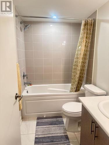 10 - 3562 Colonial Drive, Mississauga, ON - Indoor Photo Showing Bathroom