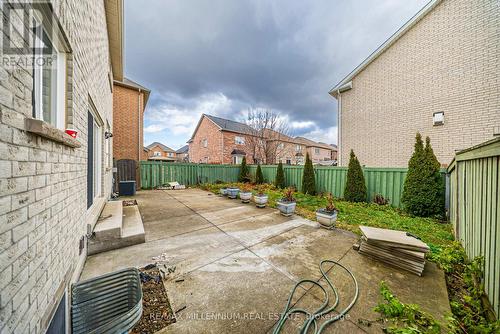 527 Fernforest Drive, Brampton, ON - Outdoor