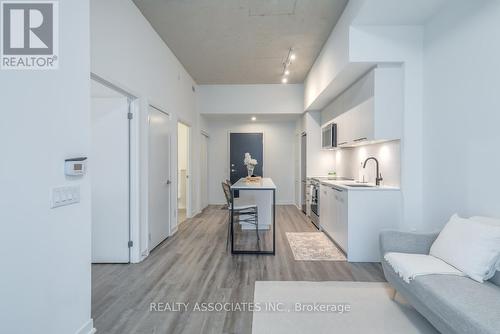 609 - 1808 St. Clair Avenue W, Toronto, ON - Indoor Photo Showing Other Room