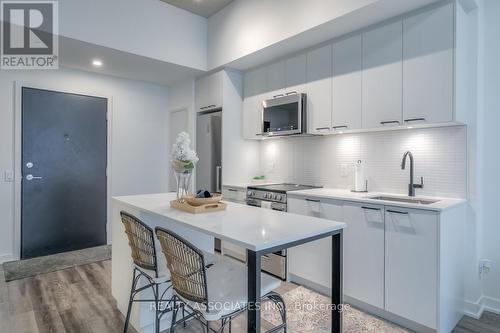 609 - 1808 St. Clair Avenue W, Toronto, ON - Indoor Photo Showing Kitchen With Upgraded Kitchen