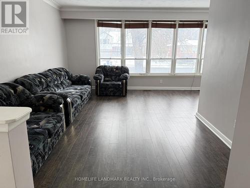 157 Sussex Avenue, Richmond Hill, ON - Indoor Photo Showing Other Room