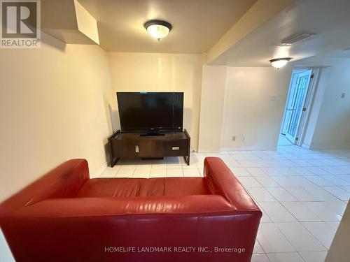 157 Sussex Avenue, Richmond Hill, ON - Indoor