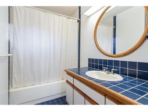 8058 Glover Road, Langley, BC - Indoor Photo Showing Bathroom