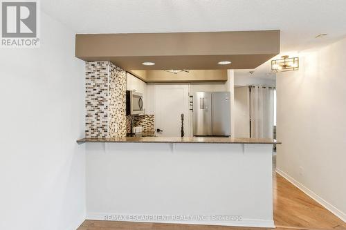 628 - 801 King Street W, Toronto, ON - Indoor