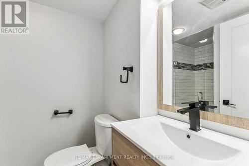 628 - 801 King Street W, Toronto, ON - Indoor Photo Showing Bathroom
