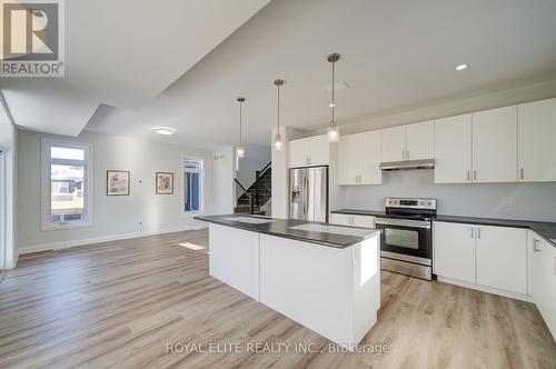 13 Lillys Court, Cramahe, ON - Indoor Photo Showing Kitchen With Upgraded Kitchen