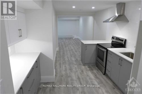 6 - 375 Mackay Street, Ottawa, ON - Indoor Photo Showing Kitchen