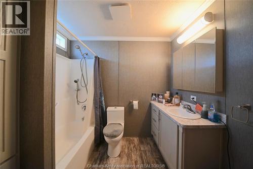 15895 Longwoods Road, Zone Township, ON - Indoor Photo Showing Bathroom